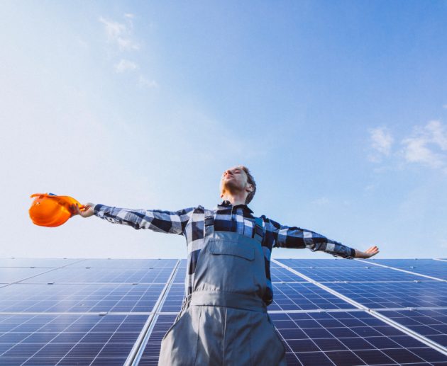 De ce tot mai multe persoane își instalează panouri solare